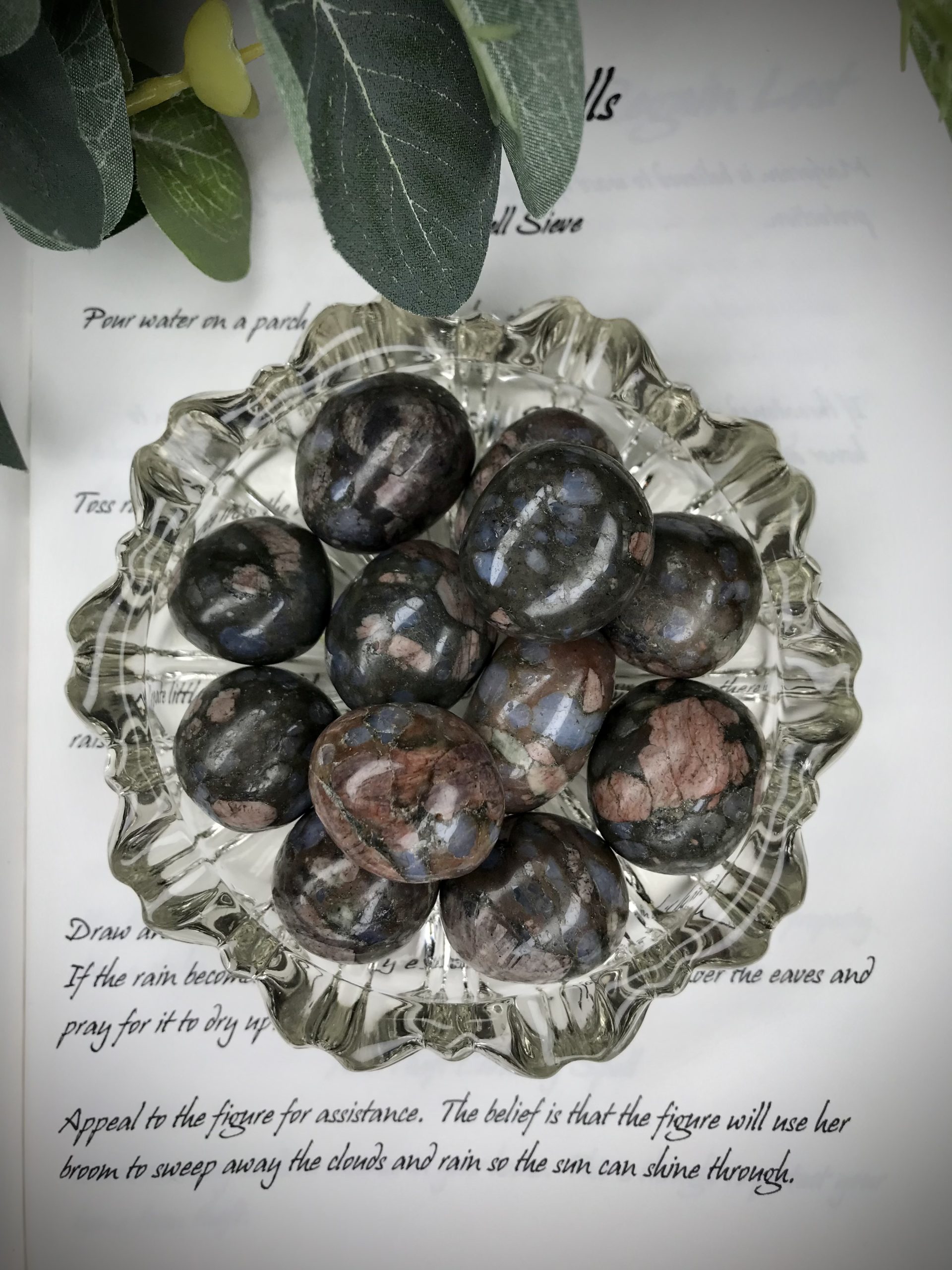 Rhyolite tumble stone