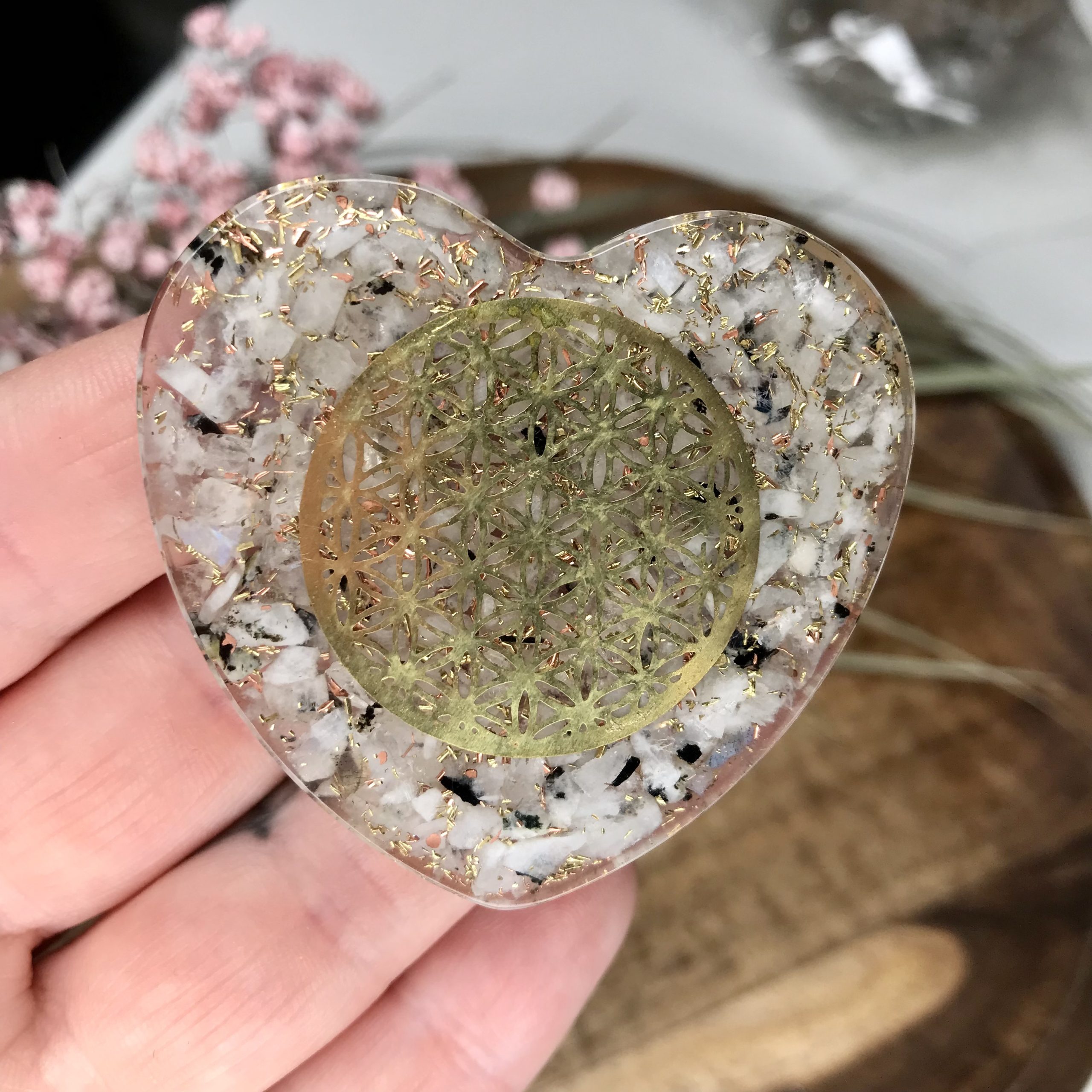 Orgonite Heart-Moonstone 5cm - Image 5